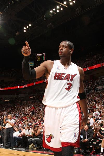 倾向前者 倾向前者